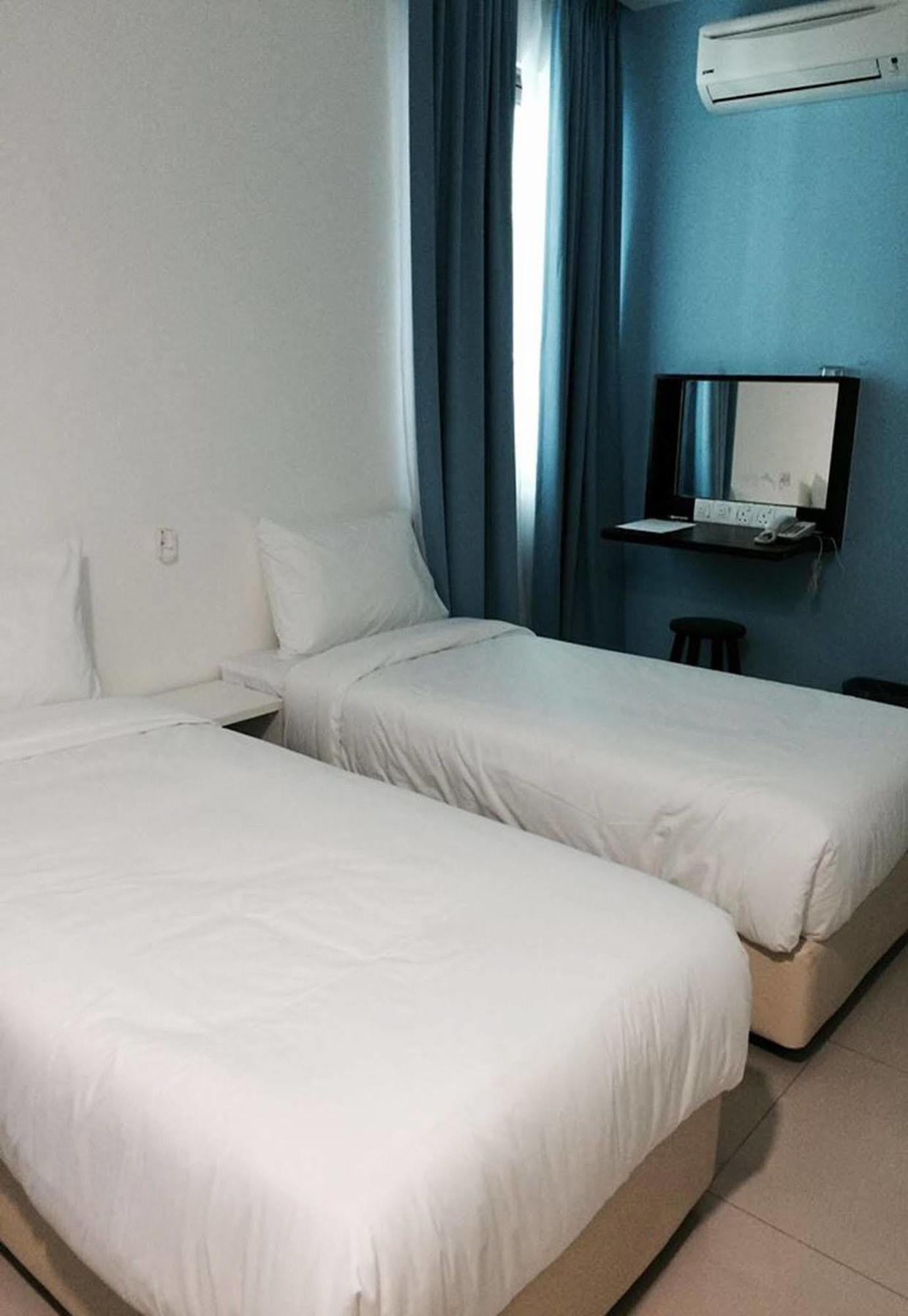 Yy48 Hotel 2 Mins Walk From Masjid Jamek Lrt Station 吉隆坡 外观 照片