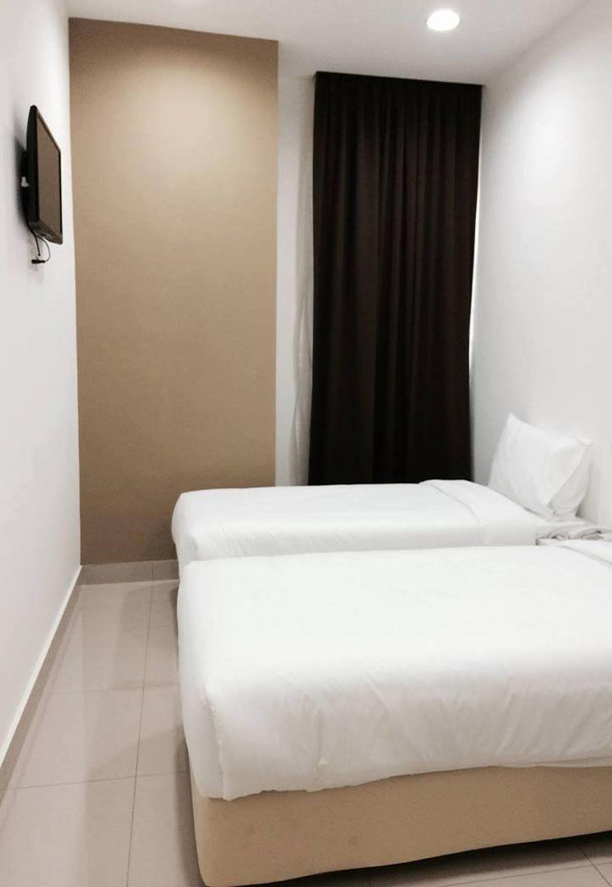 Yy48 Hotel 2 Mins Walk From Masjid Jamek Lrt Station 吉隆坡 外观 照片